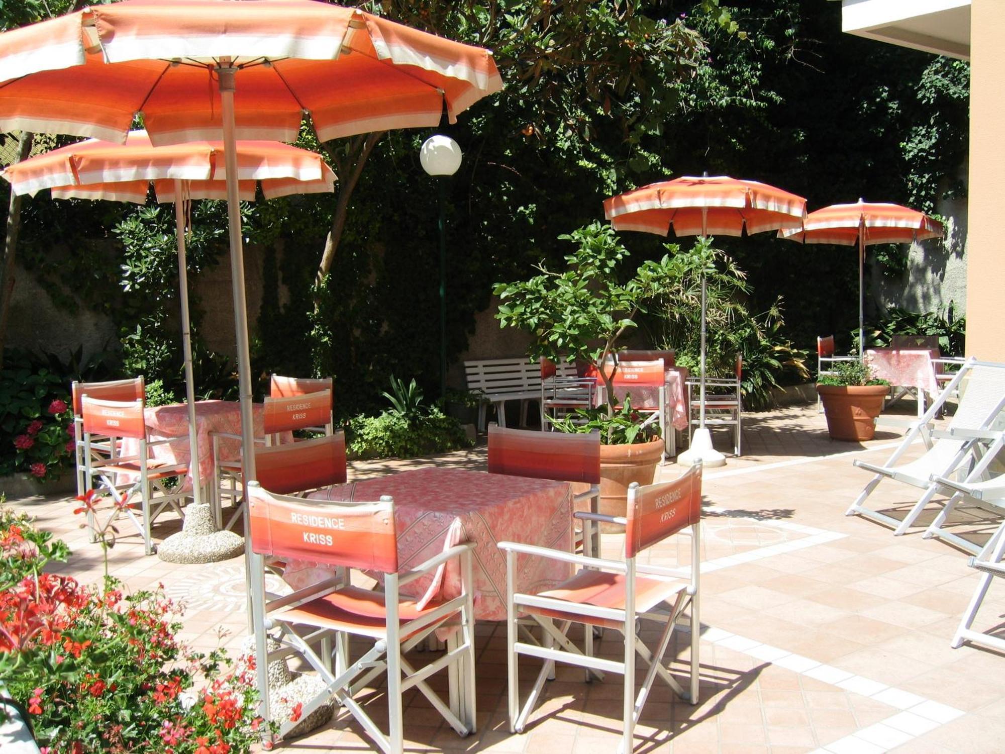Residence Hotel Kriss Deiva Marina Exterior foto
