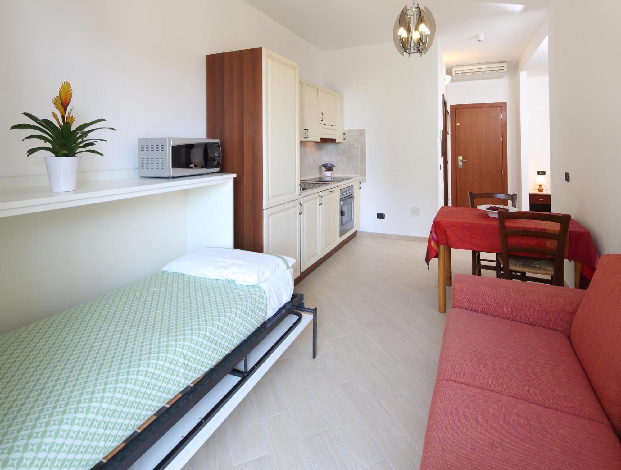Residence Hotel Kriss Deiva Marina Exterior foto