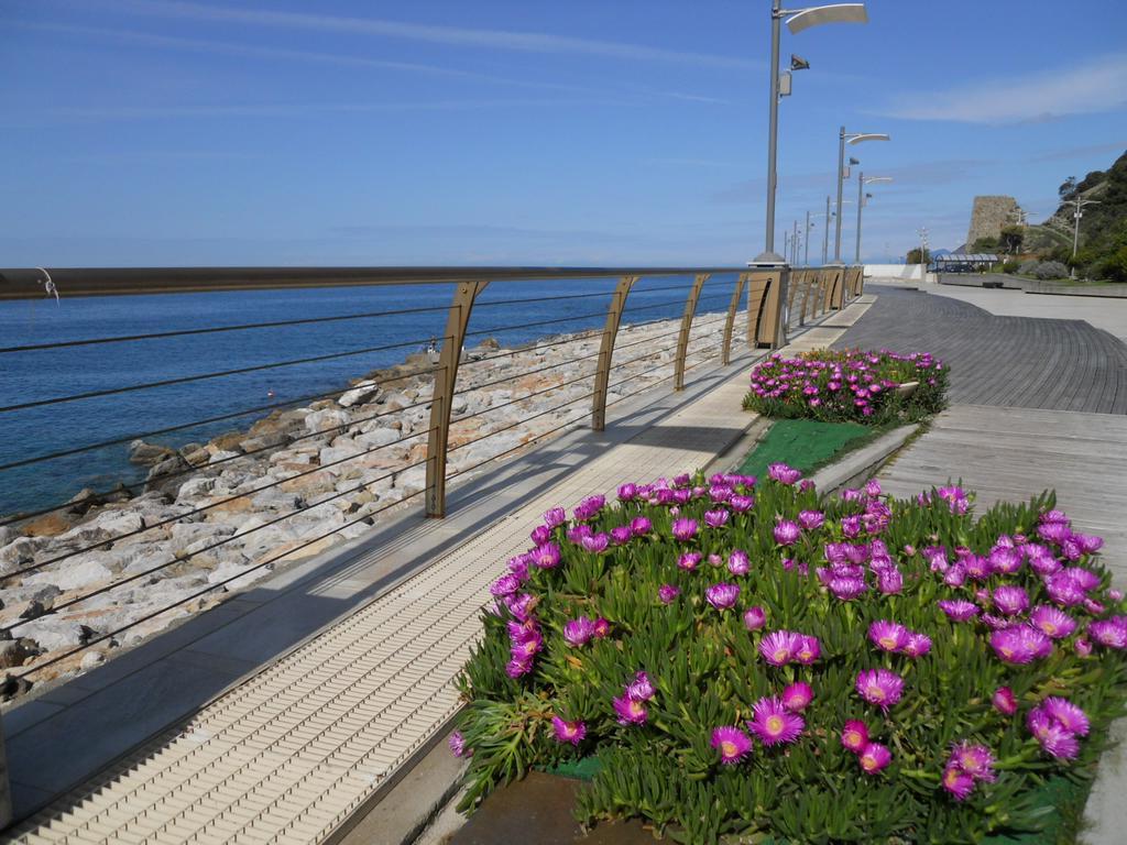 Residence Hotel Kriss Deiva Marina Exterior foto
